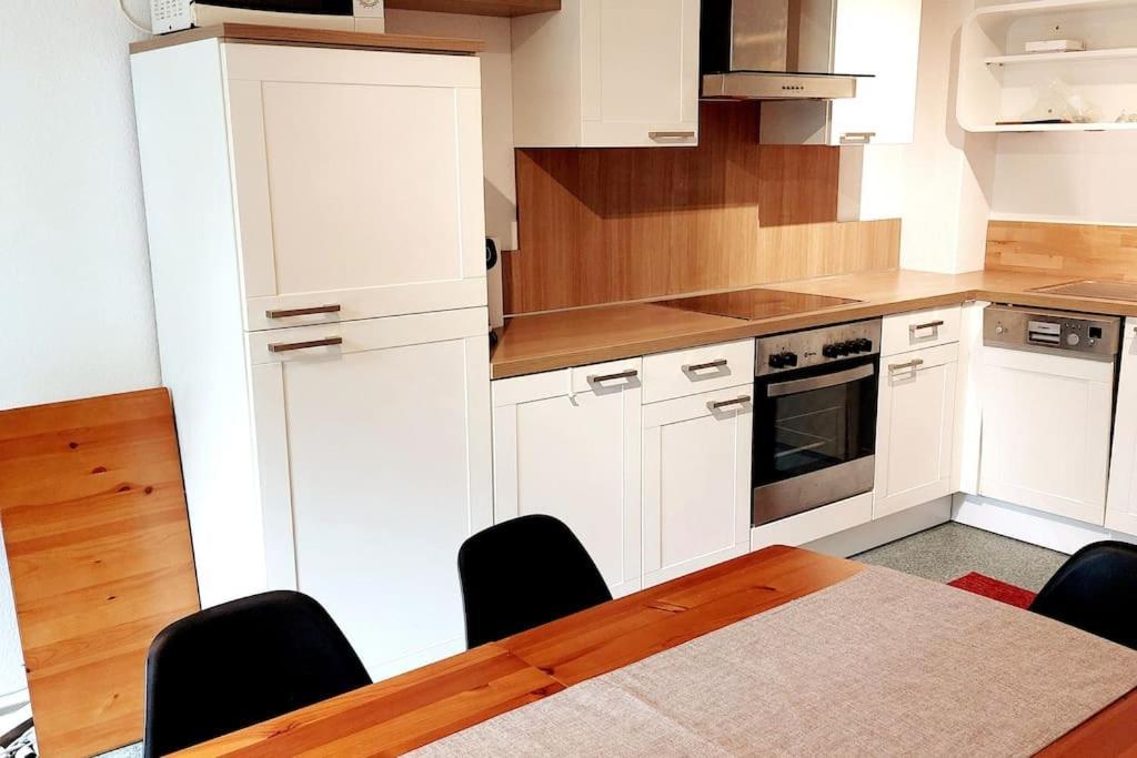 Zentrale Ferienwohnung - Direkt Am See Und Schloss Schwerin  Zewnętrze zdjęcie