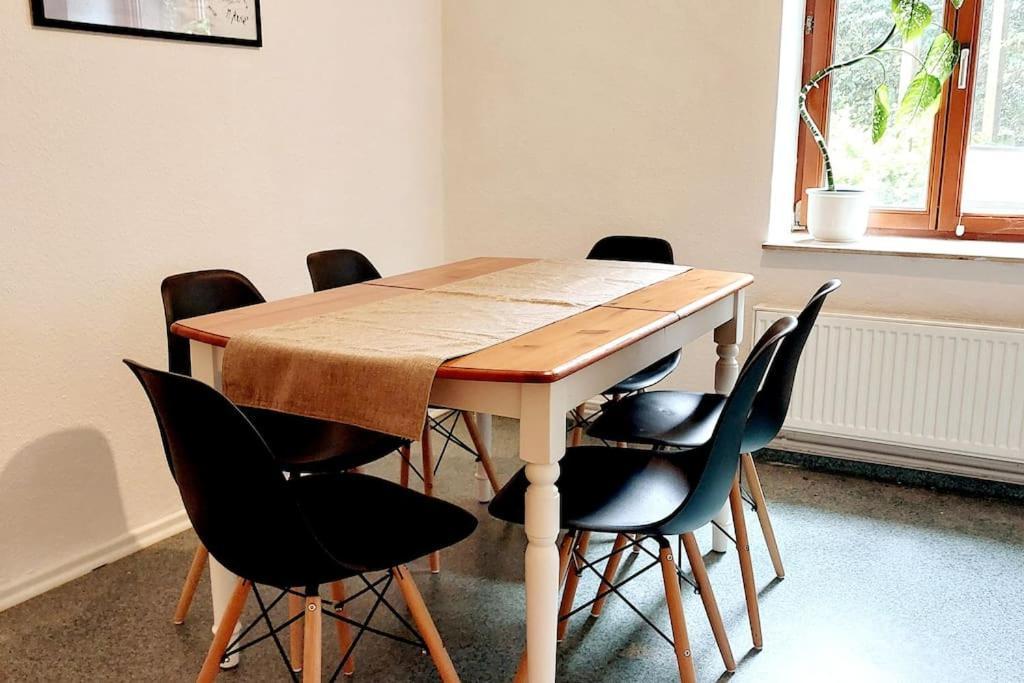 Zentrale Ferienwohnung - Direkt Am See Und Schloss Schwerin  Zewnętrze zdjęcie