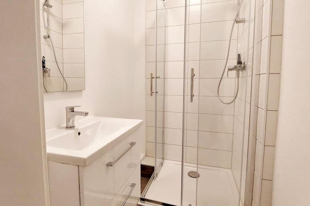 Zentrale Ferienwohnung - Direkt Am See Und Schloss Schwerin  Zewnętrze zdjęcie